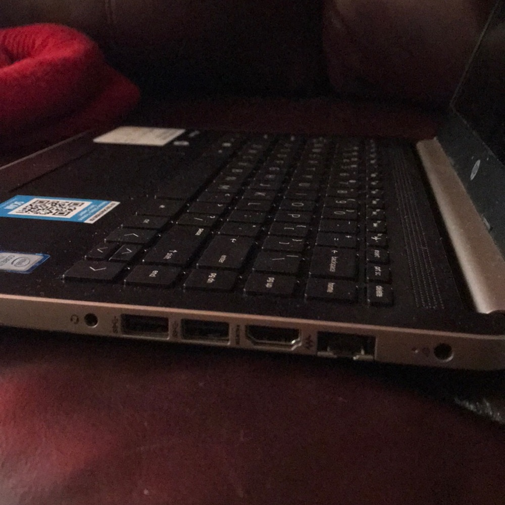 Hp Laptop - Picture 2 of 4